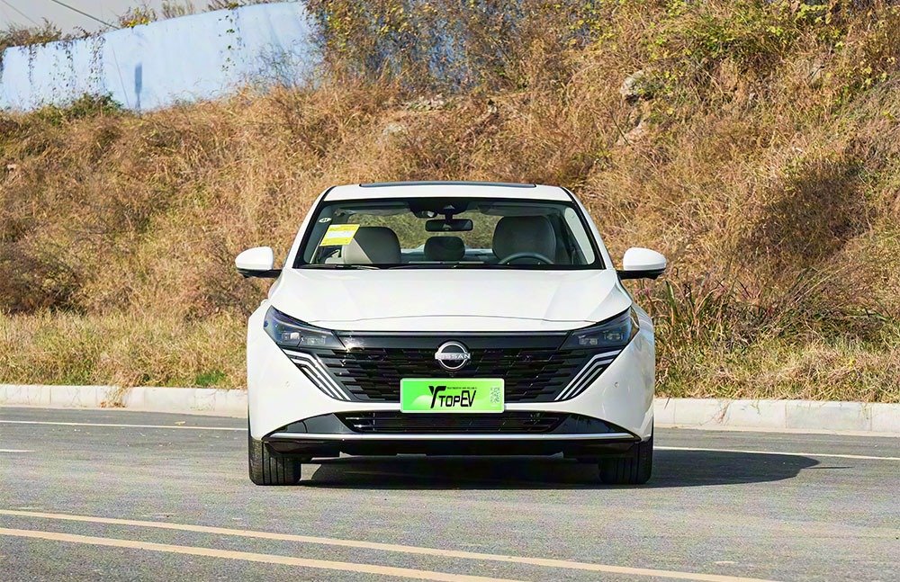 imgi_3_1_3(40) Nissan Teana 2026– Factory Price From China | Electric Vehicle Import UK - Image 1